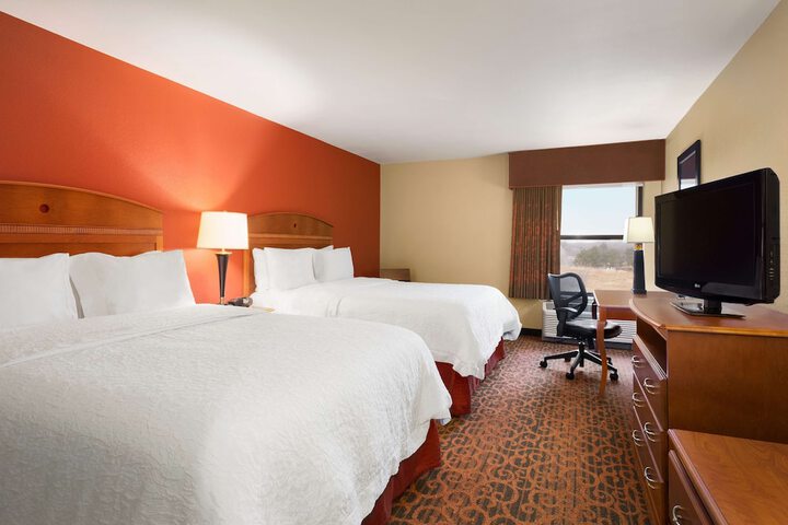Room 12 of 26