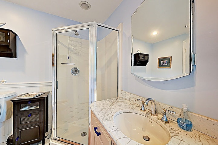 New Listing! Curtis House on the Cove 3 Bedroom Cottage