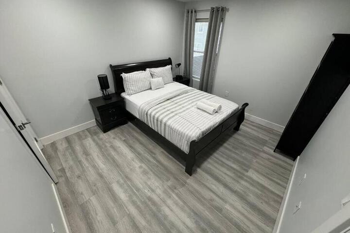 The Elegant Suite - 2BR with Great Amenities