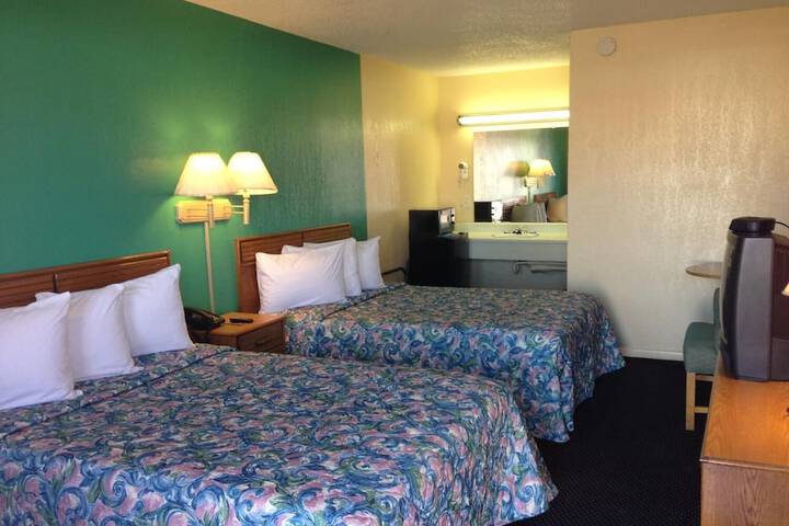 Room 9 of 14