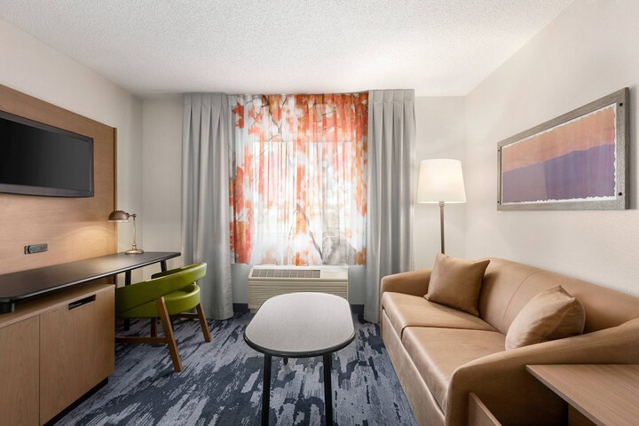 Room 17 of 22