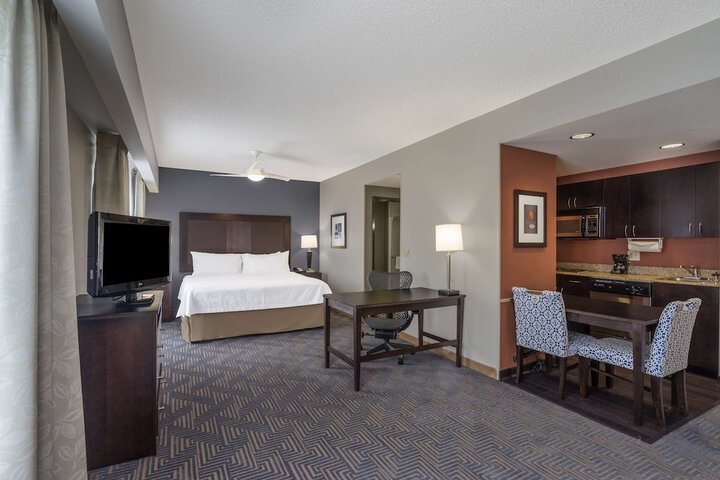 Room 35 of 79