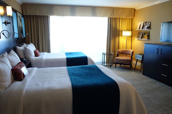 Room 32 of 54