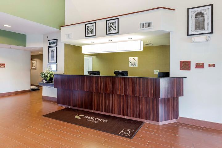 Hotel Interior 5 of 27