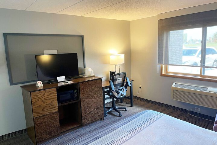 Room 13 of 38
