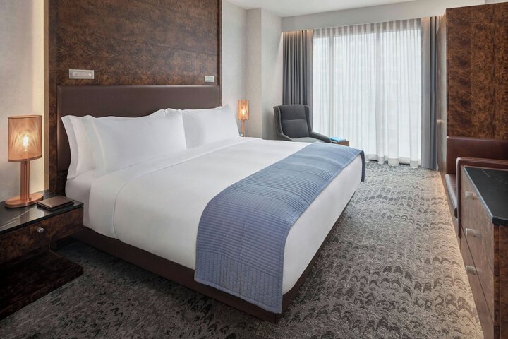 Room 46 of 117