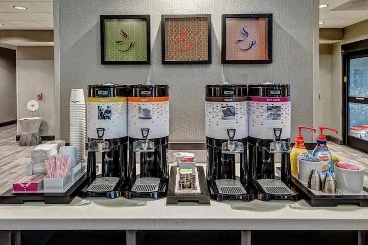 Hampton Inn & Suites Nashville / Goodlettsville