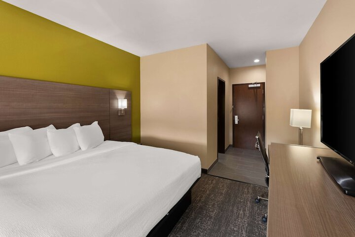 Best Western Adena Inn