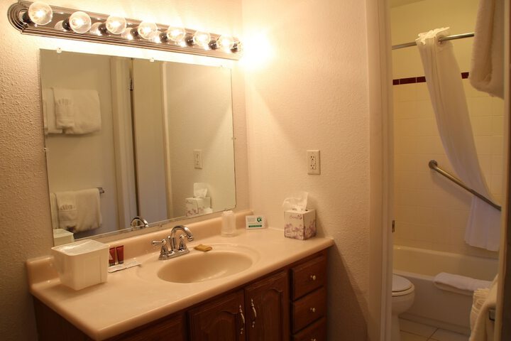 Room 128 of 175