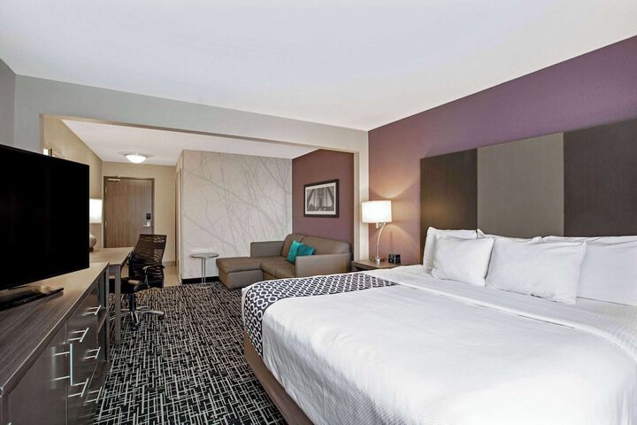 Room 13 of 30