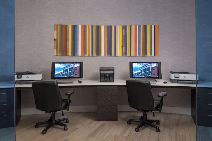 Holiday Inn Express & Suites Lakeland South by IHG