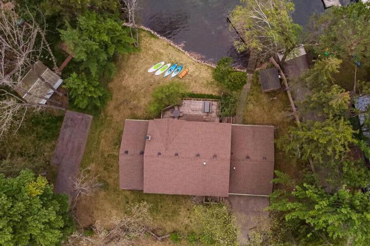 Lake House Family Vacation - Sleeps 12 Dock Kayaks Paddle Boards