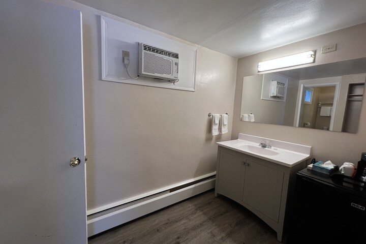 Room 123 of 153