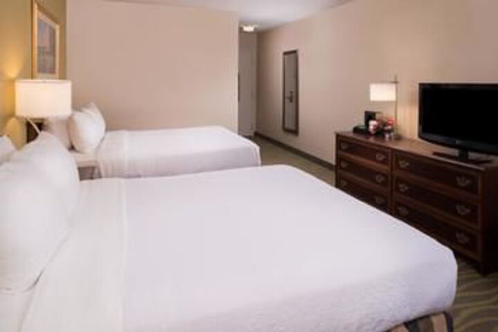 Ramada Plaza Rochester Airport