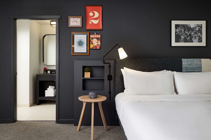Room 25 of 70
