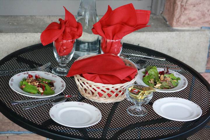Dining 36 of 40