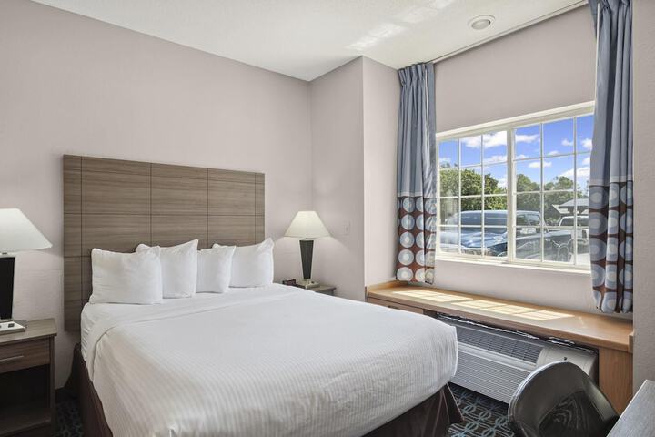 Sonesta Essential Hotels & Suites Kansas City / Blue Springs