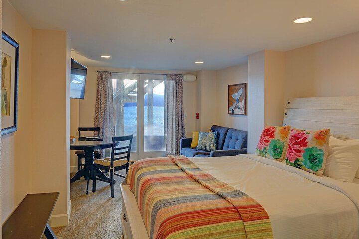 Room 113 of 183