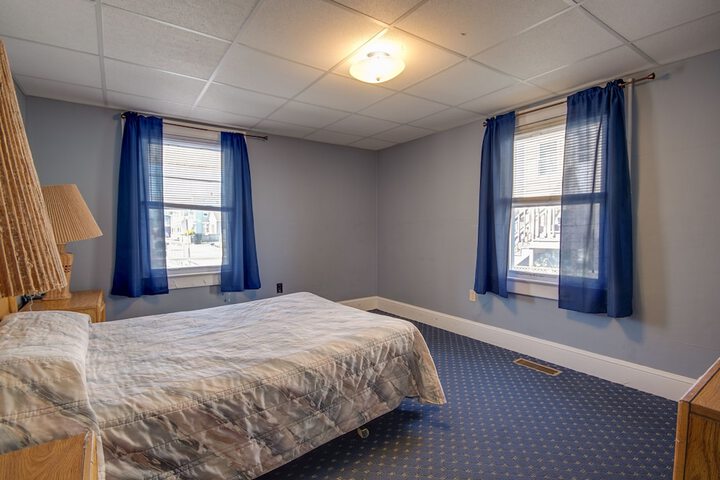 Room 76 of 167