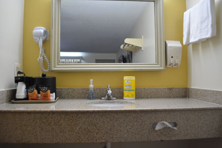 Room 42 of 49