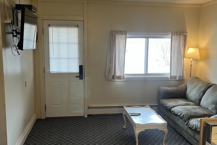 Room 28 of 29