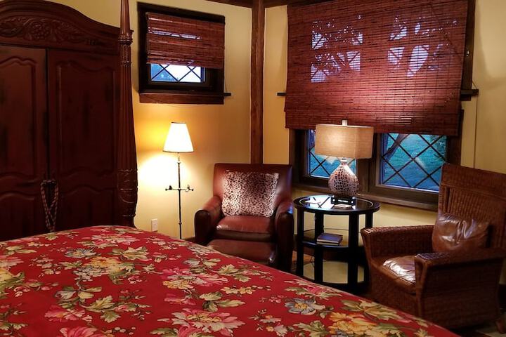 Room 53 of 138