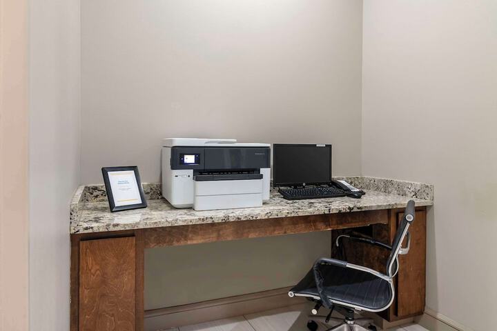 Business Center 34 of 34