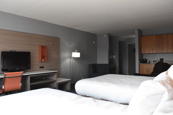 Room 78 of 100