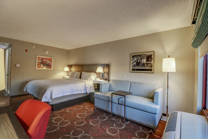 Room 33 of 92