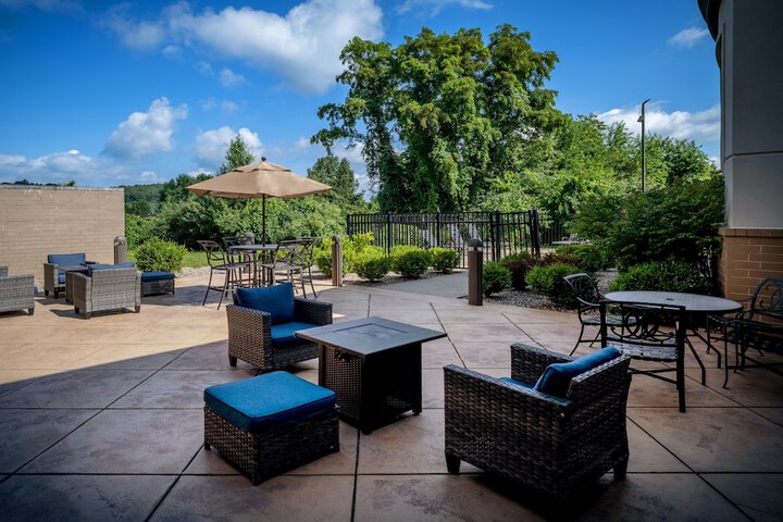 Holiday Inn Hotel & Suites Beckley by IHG