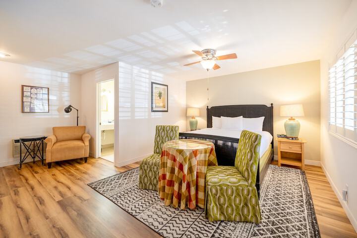 Room 14 of 106