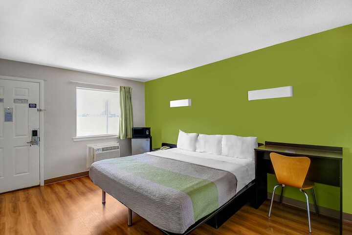 Room 27 of 41