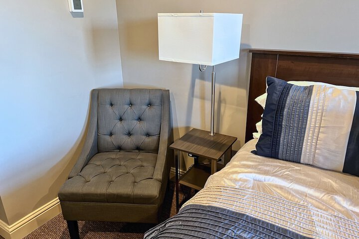 Room 2 of 24