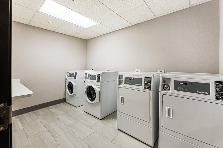 Holiday Inn Express & Suites Buford NE - Lake Lanier by IHG