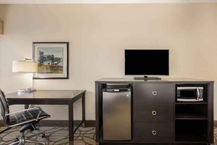 Room 15 of 29