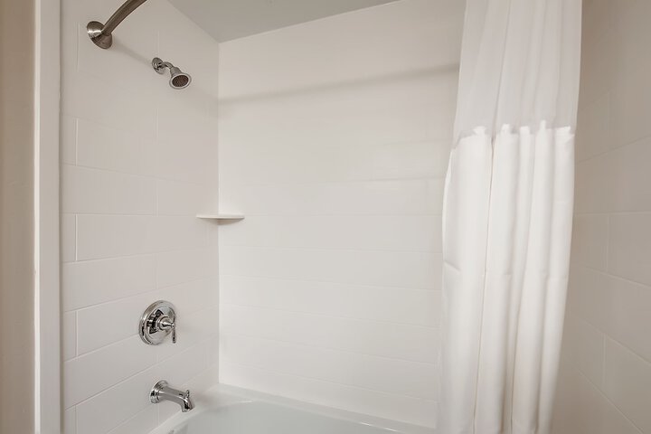 Room 21 of 49