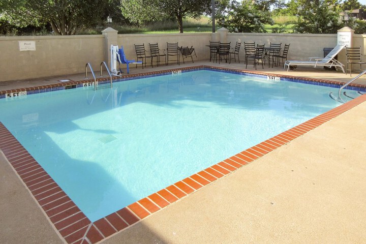 Pool 5 of 37