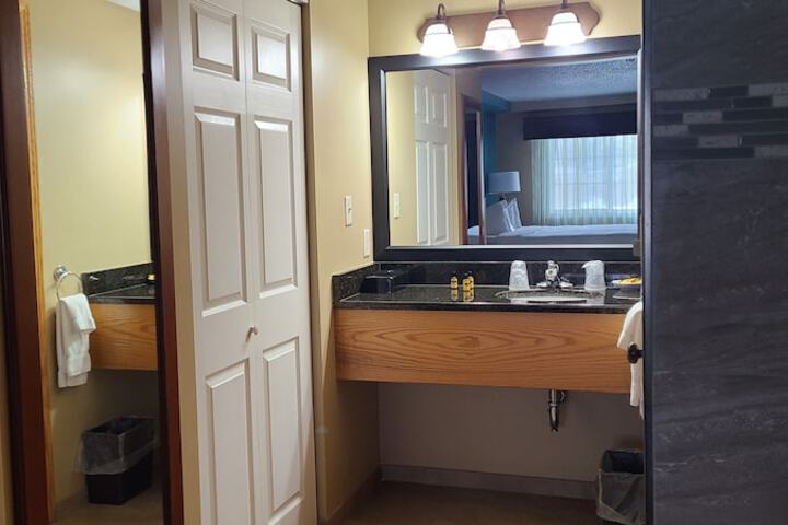 Room 65 of 94