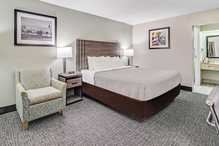 Quality Inn White House