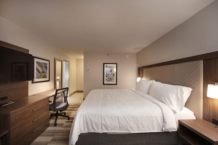 Room 25 of 57