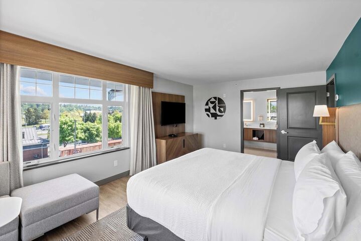 Holiday Inn Hotel & Suites Surrey East Cloverdale by IHG