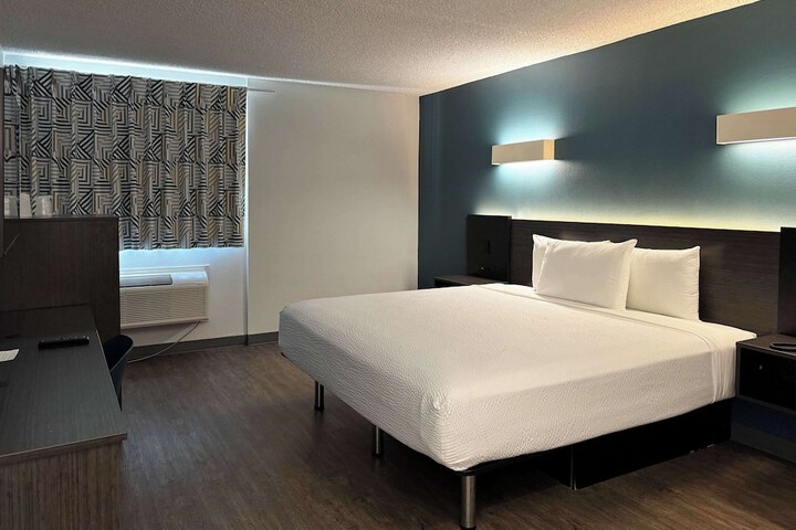 Room 18 of 20
