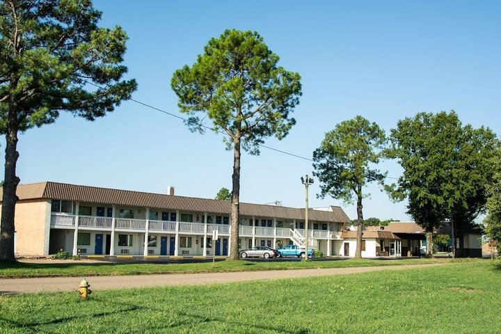 Hotel 6 of 35