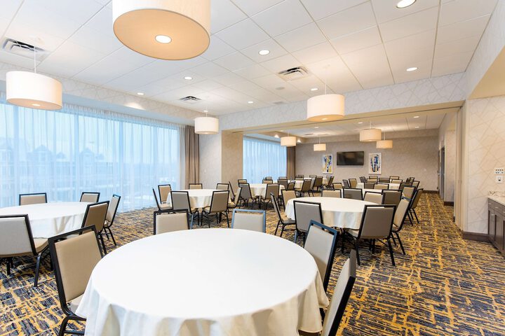 Hampton Inn & Suites Grand Rapids Downtown