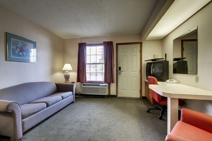 Room 25 of 43