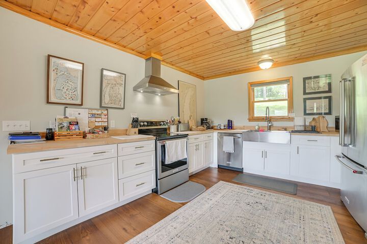Riverfront Cheboygan Cabin w / Kayaks & Dock!