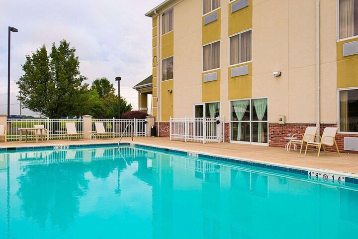 Pool 9 of 41