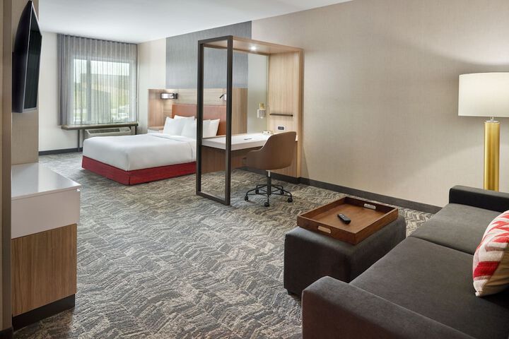 Room 21 of 35