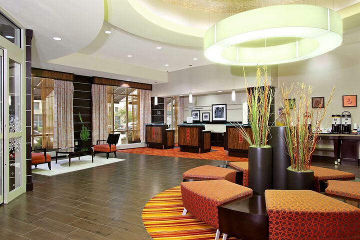 Hampton Inn & Suites Columbus-Downtown