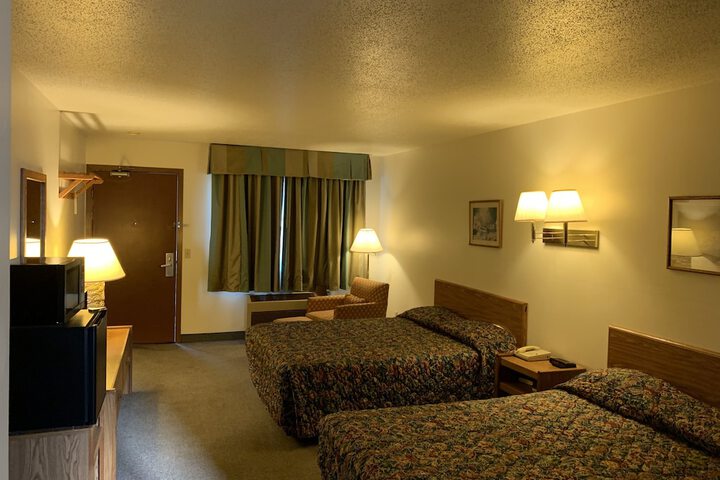 Room 17 of 18